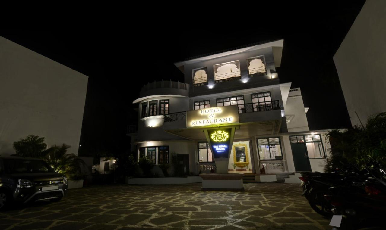 Treebo The Regal House, Near Fateh Sagar Lake Udaipur Ngoại thất bức ảnh